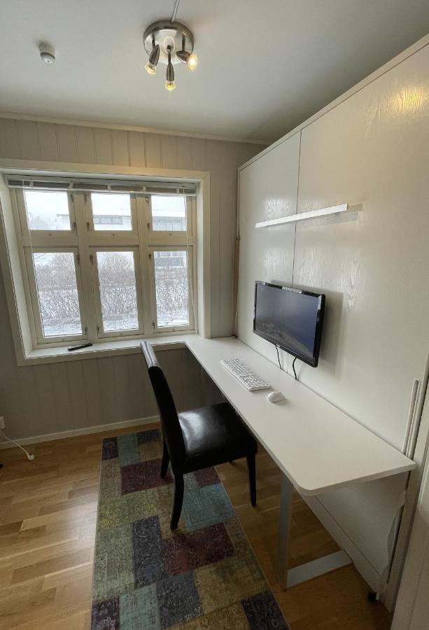 Stetind - Modern Apartment With Free Parking Нарвик Екстериор снимка